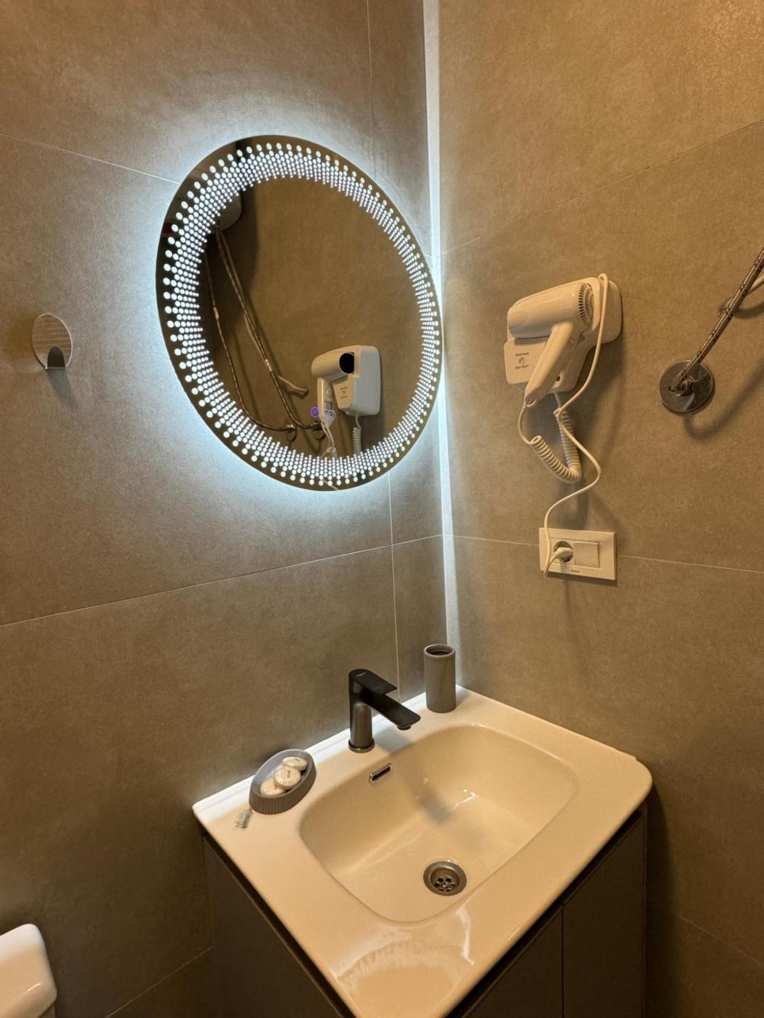 Midtown Prishtina Stays - Central Location 프리슈티나 외부 사진