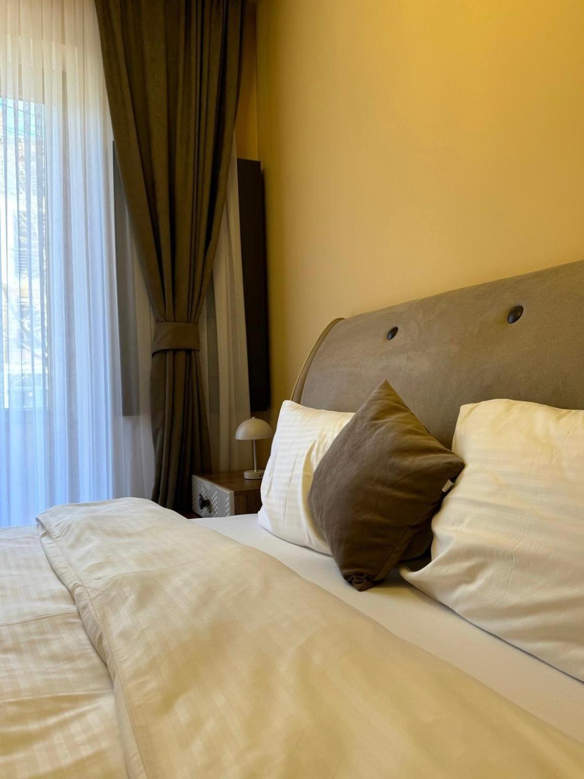 Midtown Prishtina Stays - Central Location 프리슈티나 외부 사진